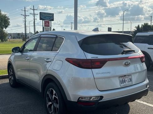 Used 2020 Kia Sportage LX FWD image 3
