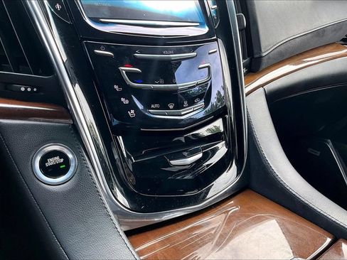 Used 2016 Cadillac Escalade ESV 2WD image 30