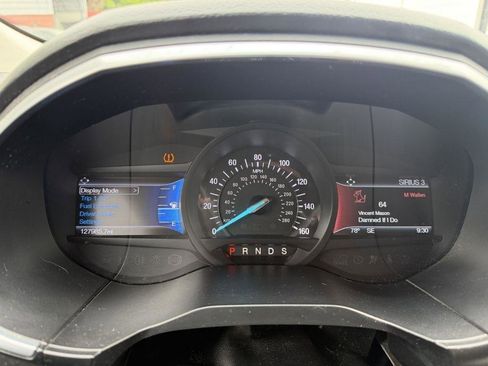 Used 2016 Ford Edge Titanium FWD image 14