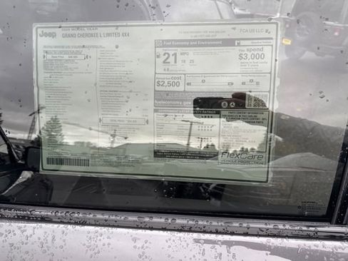 New 2025 Jeep Grand Cherokee L Limited image 32