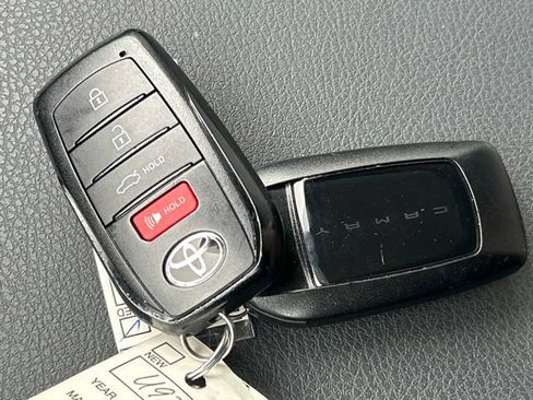 Used 2025 Toyota Camry SE w/ Multimedia Upgrade Package AWD/4WD image 71
