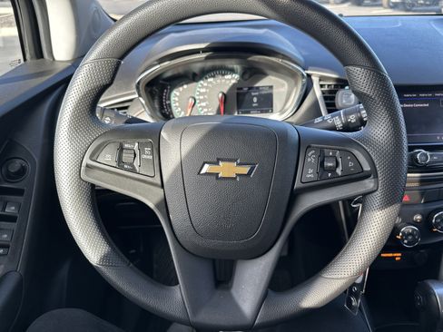 Used 2020 Chevrolet Trax LT image 18