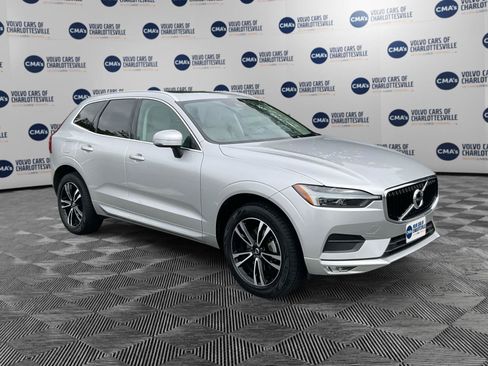 Used 2021 Volvo XC60 T5 Momentum w/ Premium Package AWD/4WD image 7