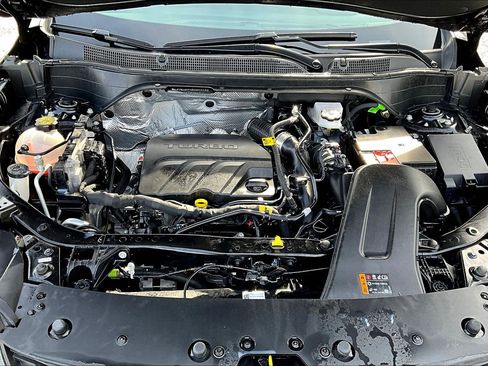 Used 2025 Chevrolet Trax LT w/ Driver Confidence Package image 22