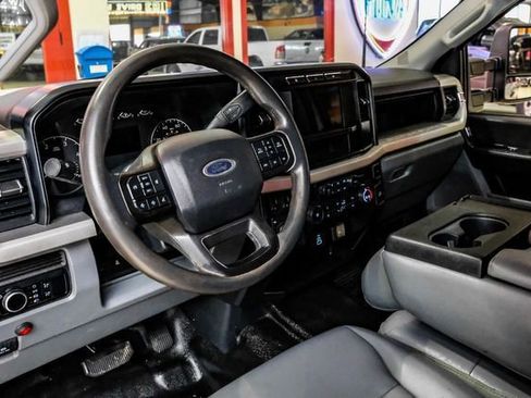 Used 2024 Ford F250 XL image 5