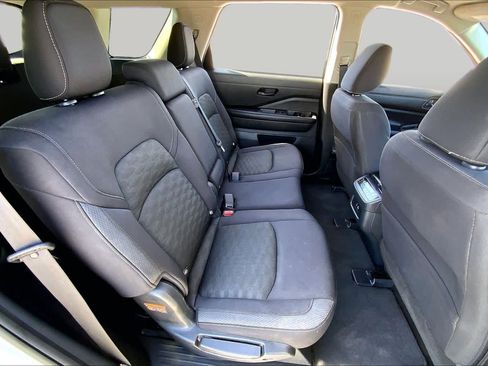 Used 2023 Nissan Pathfinder SV FWD image 19