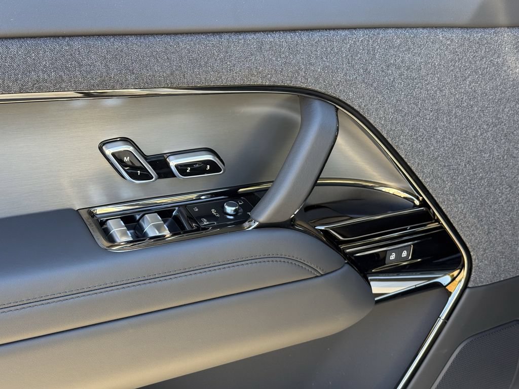 New 2025 Land Rover Range Rover Sport SE AWD/4WD image 15