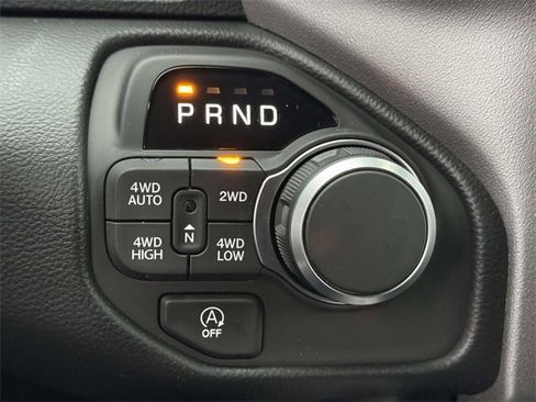 New 2026 RAM 1500 4x4 Crew Cab image 7