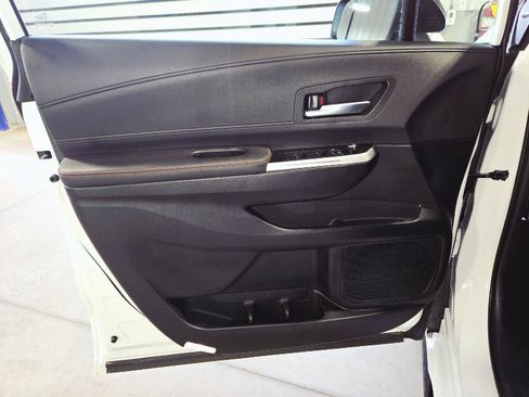 Used 2026 Toyota Sienna XSE FWD image 10
