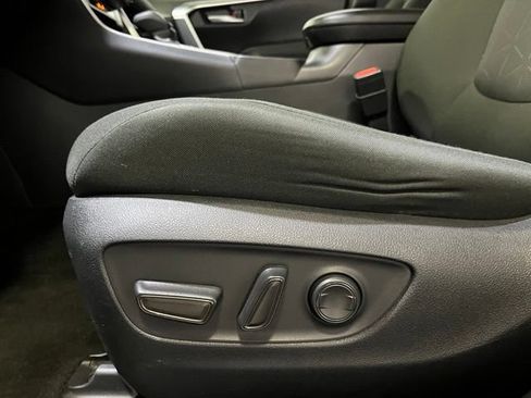 Certified 2025 Toyota RAV4 XLE AWD/4WD image 14