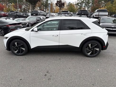 New 2026 Hyundai Ioniq 5 SE image 4
