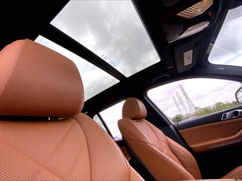 Certified 2023 BMW X5 xDrive40i w/ Premium Package image 13