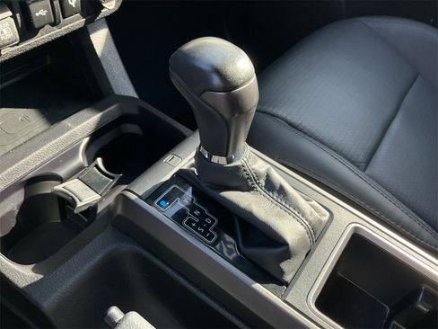 Used 2022 Toyota Tacoma TRD Sport w/ TRD Premium Sport Package image 31