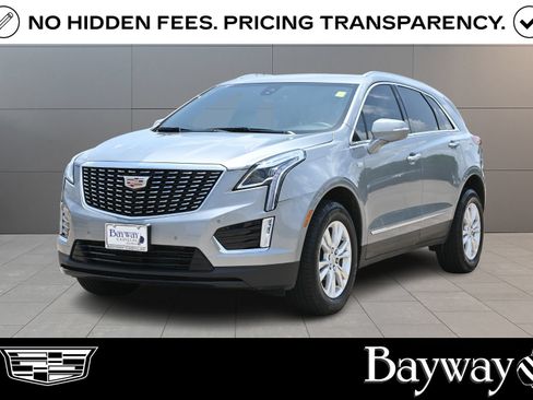 Used 2025 Cadillac XT5 Luxury w/ LPO, Floor Liner Package FWD image 1
