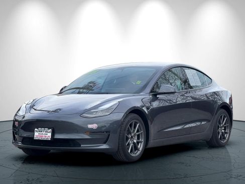Used 2023 Tesla Model 3 Standard Range image 8