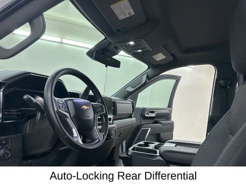 Used 2025 Chevrolet Silverado 1500 LT image 30