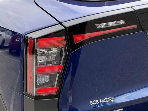 Certified 2025 Nissan Kicks SR w/ Interior Electronics Package image 28