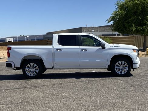 Used 2026 Chevrolet Silverado 1500 Custom RWD image 2
