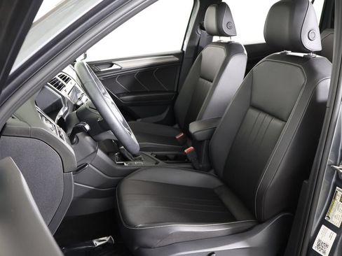Used 2023 Volkswagen Tiguan SE R-Line FWD image 31