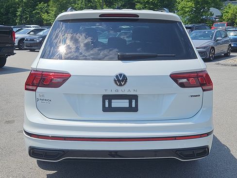 Certified 2024 Volkswagen Tiguan SE R-Line AWD/4WD image 28