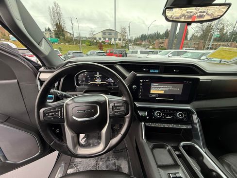 Used 2024 GMC Sierra 3500 Denali w/ Denali Reserve Package image 12