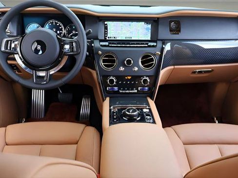 Certified 2023 Rolls-Royce Cullinan Black Badge AWD/4WD image 22
