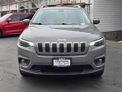 Used 2020 Jeep Cherokee Latitude Plus image 2