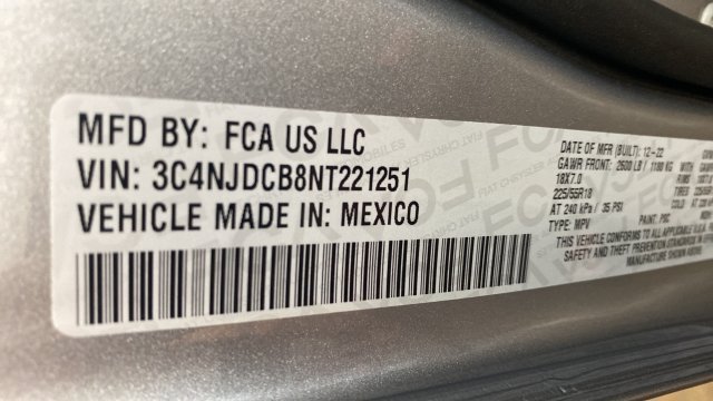 Used 2022 Jeep Compass Limited w/ Sun and Sound Group AWD/4WD image 30