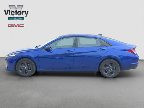 Used 2023 Hyundai Elantra SEL FWD image 6