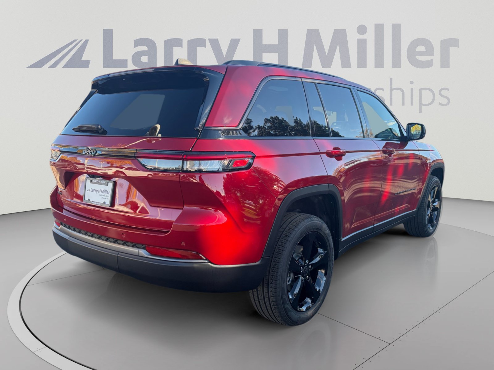 New 2027 Jeep Grand Cherokee Limited AWD/4WD image 5