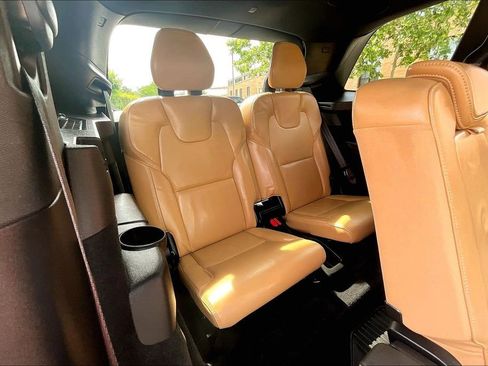 Certified 2023 Volvo XC90 B6 Ultimate w/ Protection Package Premier AWD/4WD image 39