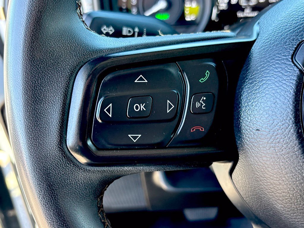 Used 2024 Jeep Wrangler Unlimited AWD/4WD image 13