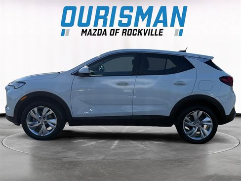 Used 2024 Buick Encore GX Preferred image 3