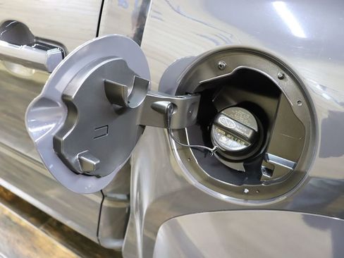 Used 2024 Toyota Tacoma TRD Sport image 18