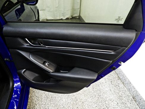 Used 2022 Honda Accord Sport image 12