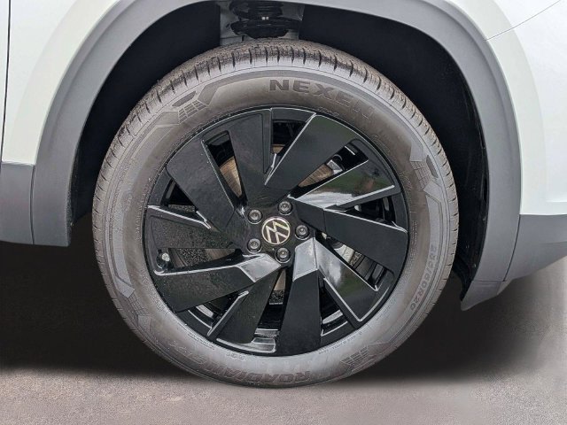 New 2026 Volkswagen Atlas SE FWD image 11