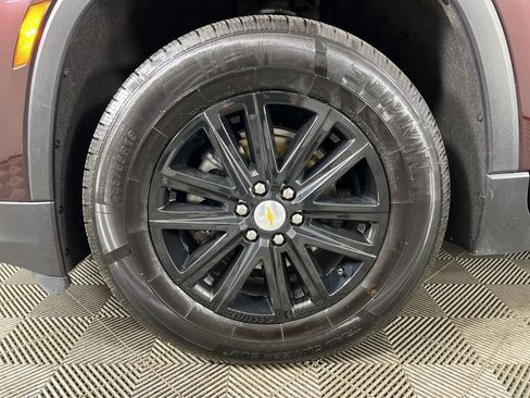 Used 2023 Chevrolet Traverse LT w/ LPO, Floor Liner Package AWD/4WD image 10