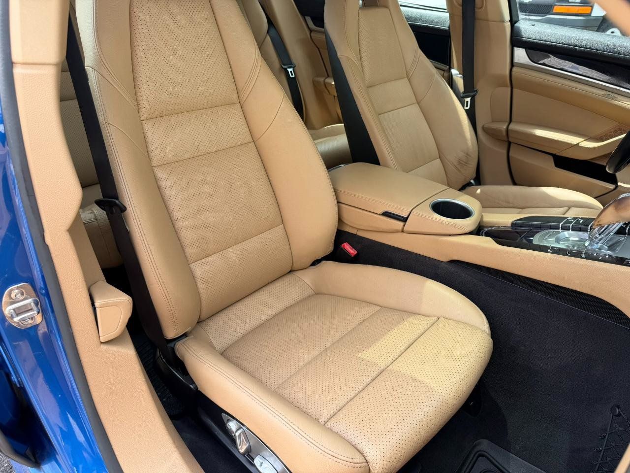 Used 2015 Porsche Panamera 4 AWD/4WD image 47