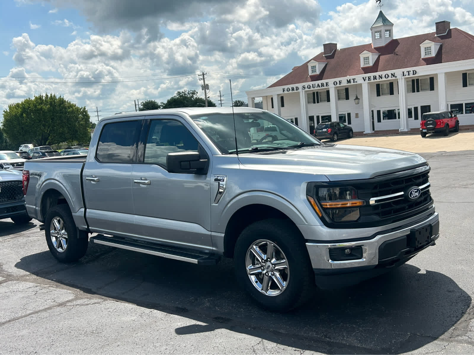 Used 2025 Ford F150 XLT w/ Equipment Group 301A Standard AWD/4WD image 3