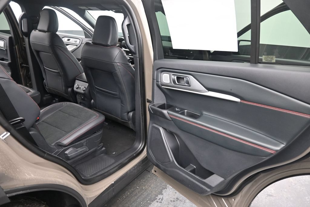 New 2026 Ford Explorer ST w/ Sun And Sound Package AWD/4WD image 17