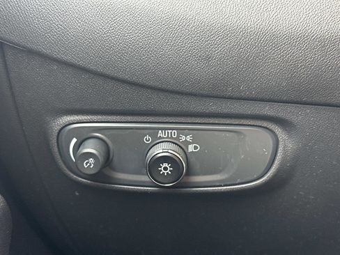 Certified 2024 Chevrolet Equinox RS FWD image 25