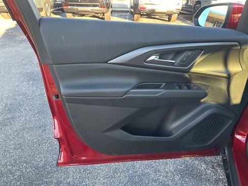 New 2026 Chevrolet Equinox EV LT image 11