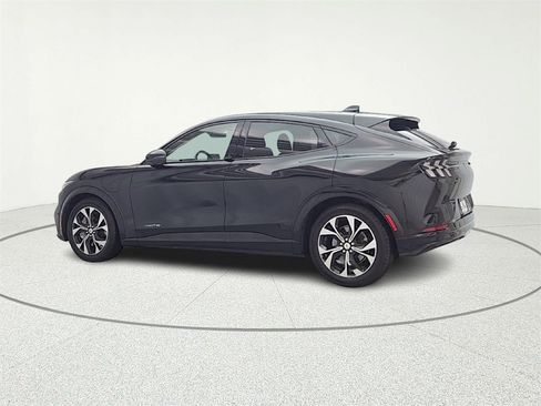 Used 2021 Ford Mustang Mach-E Premium image 5