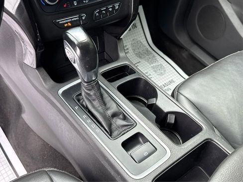 Used 2018 Ford Escape Titanium AWD/4WD image 19