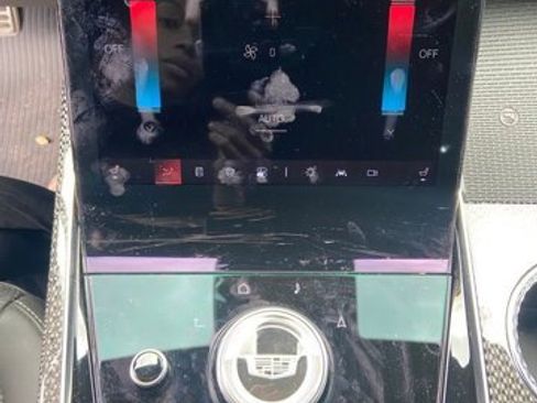 Used 2025 Cadillac Escalade V AWD/4WD image 27