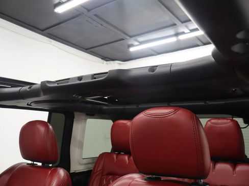 Used 2019 Jeep Wrangler Unlimited Sahara w/ Quick Order Package 24M Moab AWD/4WD image 51