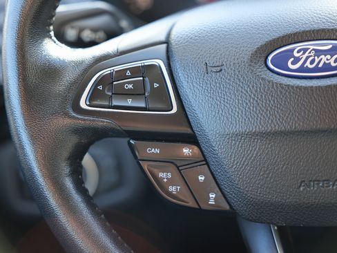 Certified 2019 Ford Escape SEL image 20