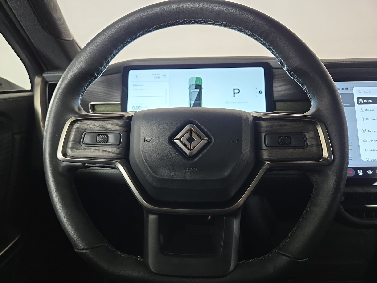 Used 2025 Rivian R1S Adventure Dual AWD/4WD image 28