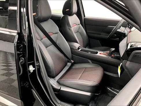 New 2026 Nissan Kicks SR w/ SR Premium Package AWD/4WD image 32