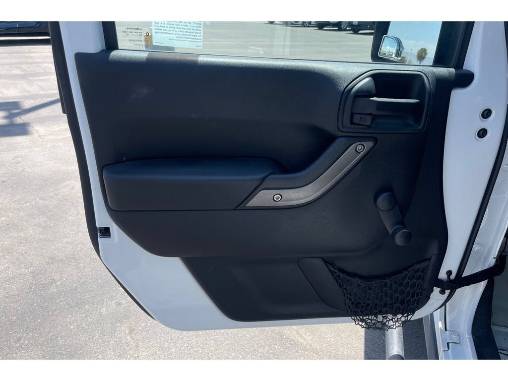 Used 2016 Jeep Wrangler Unlimited Sport AWD/4WD image 12